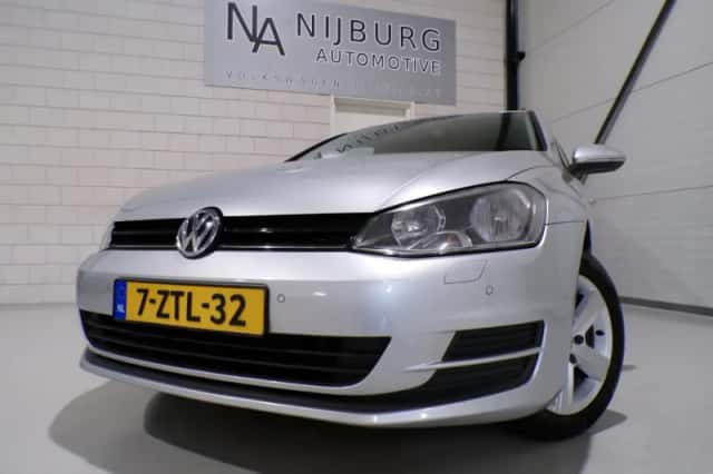 Volkswagen Golf (2014) thumbnail 5