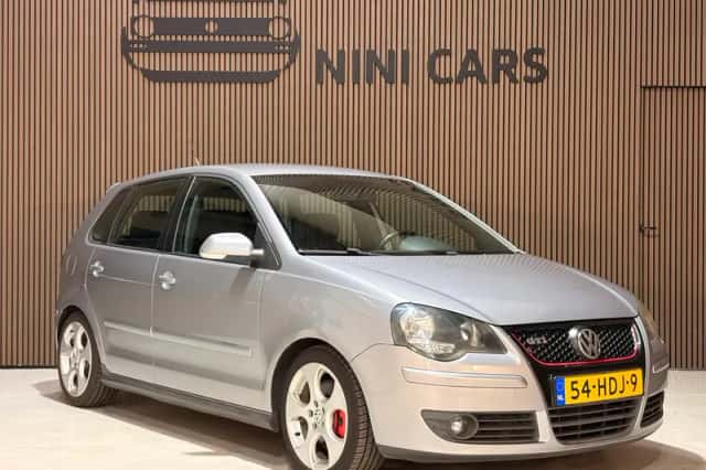 Volkswagen Polo (2008) thumbnail 3