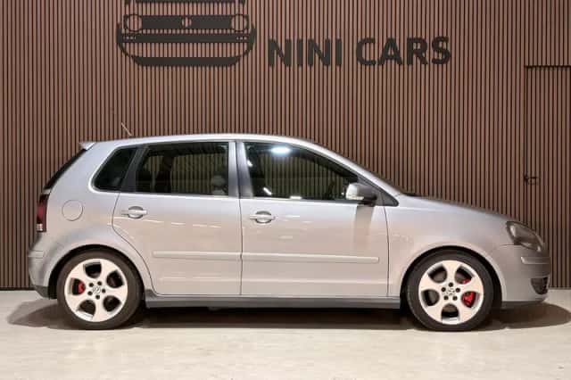 Volkswagen Polo (2008) thumbnail 4