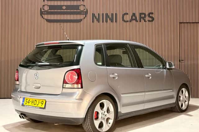 Volkswagen Polo (2008) thumbnail 5