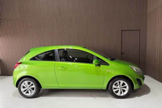 Opel Corsa (2014) thumbnail 3