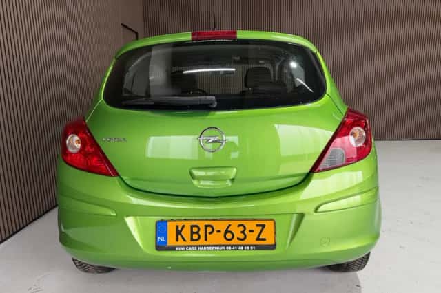 Opel Corsa (2014) thumbnail 6