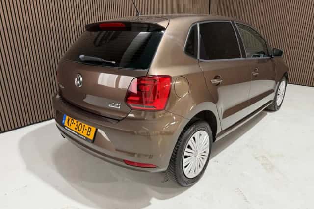Volkswagen Polo (2014) thumbnail 4
