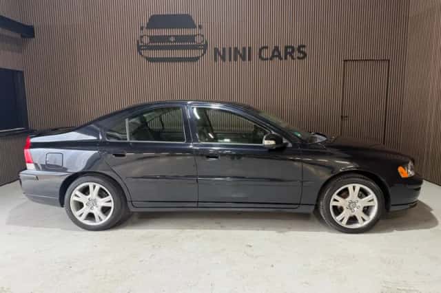 Volvo S60 (2009) thumbnail 3