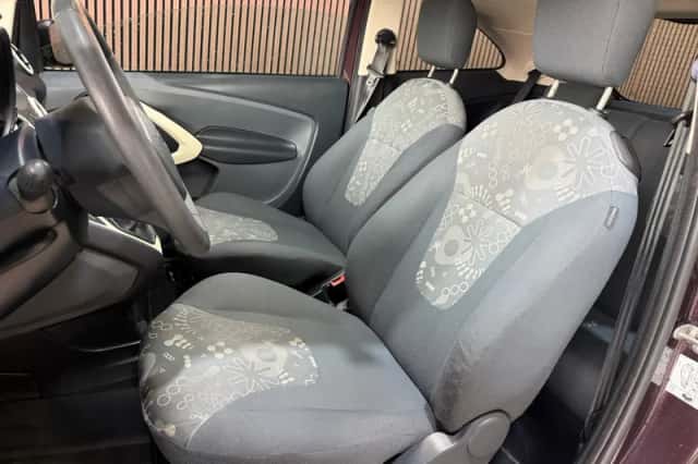 Ford Ka (2011) thumbnail 6