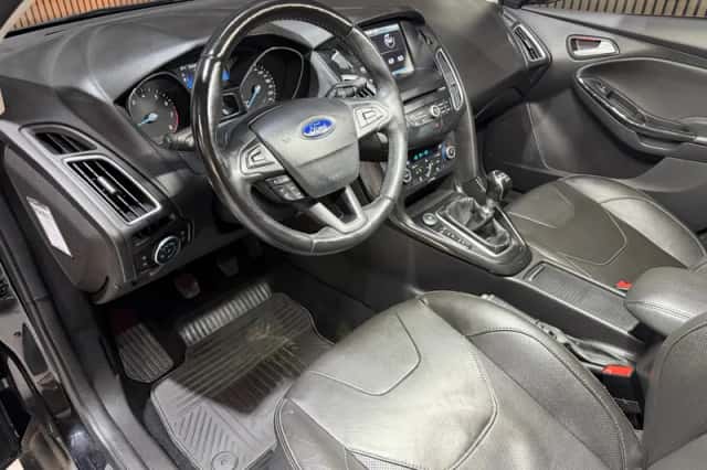 Ford Focus (2015) thumbnail 6