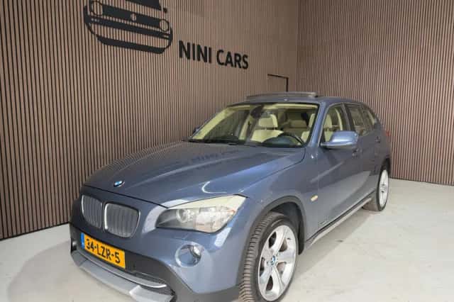 BMW X1 (2010) thumbnail 1