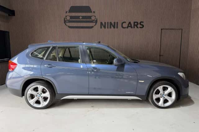 BMW X1 (2010) thumbnail 3