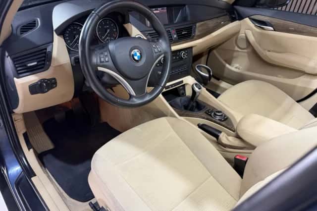BMW X1 (2010) thumbnail 5