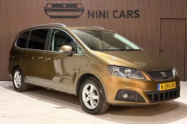 SEAT Alhambra (2011) thumbnail 3