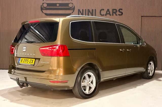 SEAT Alhambra (2011) thumbnail 5