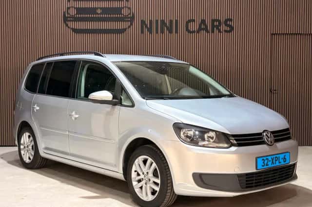 Volkswagen Touran (2012) thumbnail 4