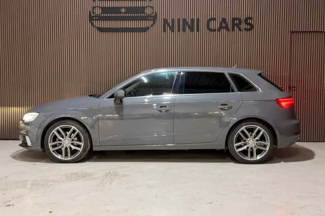 Audi A3 (2018) thumbnail 2
