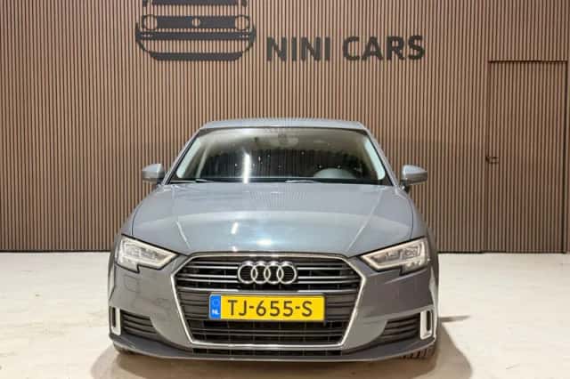 Audi A3 (2018) thumbnail 4