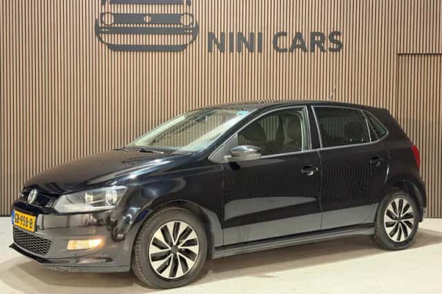 Volkswagen Polo (2015) thumbnail 1