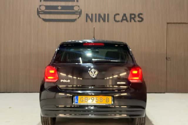 Volkswagen Polo (2015) thumbnail 5