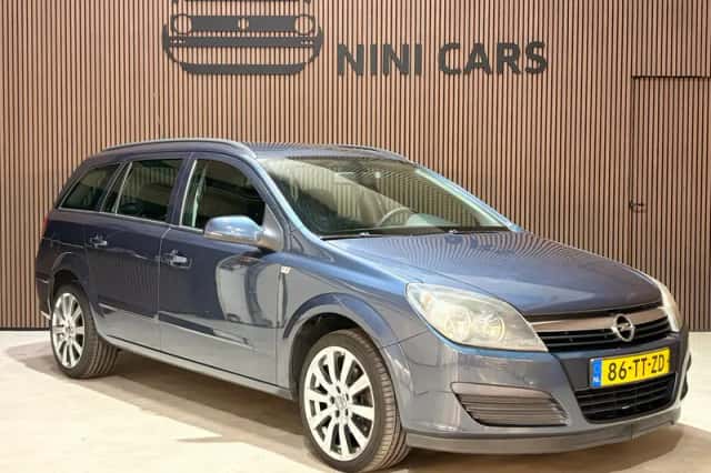 Opel Astra (2007) thumbnail 3