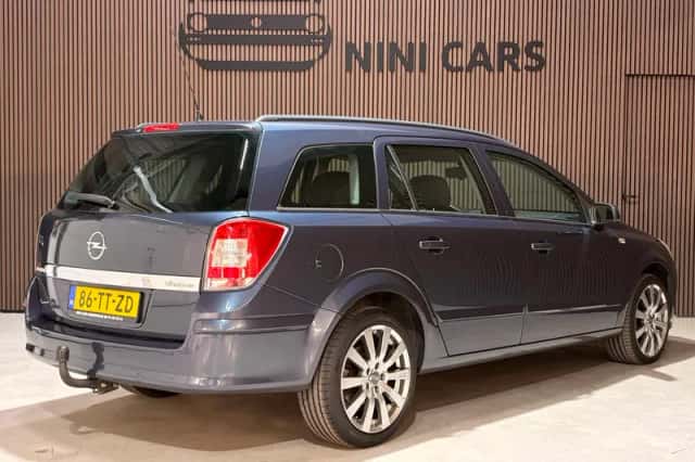 Opel Astra (2007) thumbnail 5