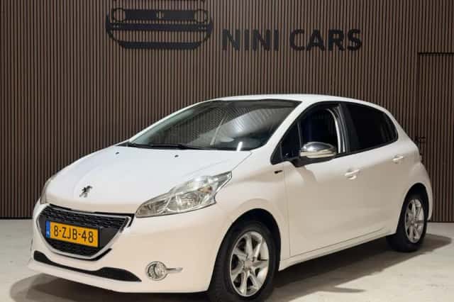 Peugeot 208 (2015) thumbnail 1