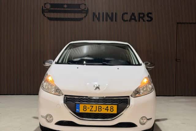 Peugeot 208 (2015) thumbnail 4