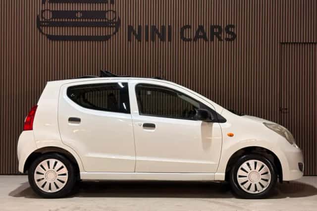 Suzuki Alto (2010) thumbnail 4