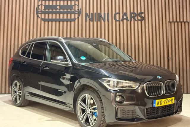 BMW X1 (2016) thumbnail 3
