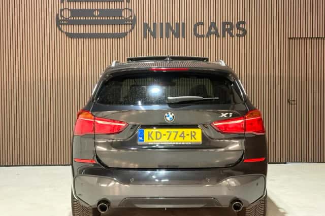 BMW X1 (2016) thumbnail 6