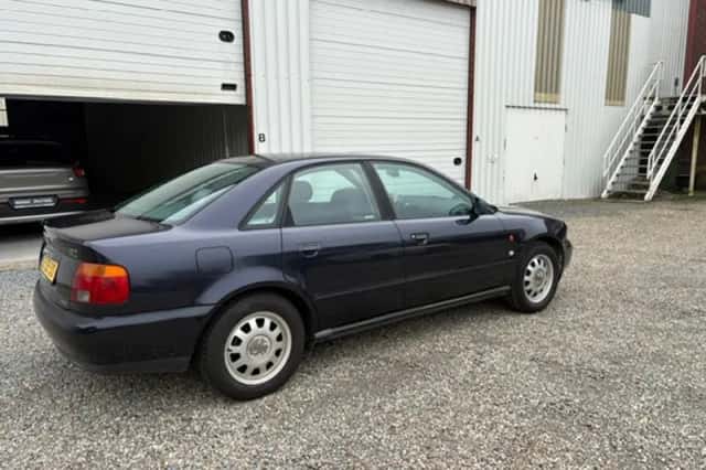 Audi A4 (1995) thumbnail 6