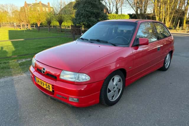 Opel Astra (1995) thumbnail 2