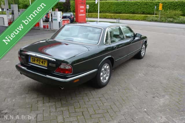 Jaguar Sovereign (1998) thumbnail 2