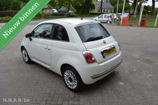 Fiat 500 (2013) thumbnail 2