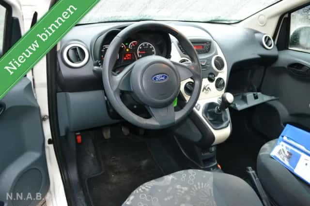 Ford Ka (2012) thumbnail 6