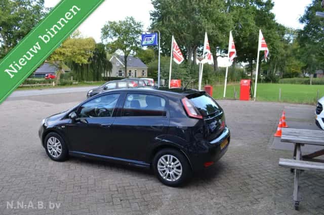 Fiat Punto Evo (2014) thumbnail 2