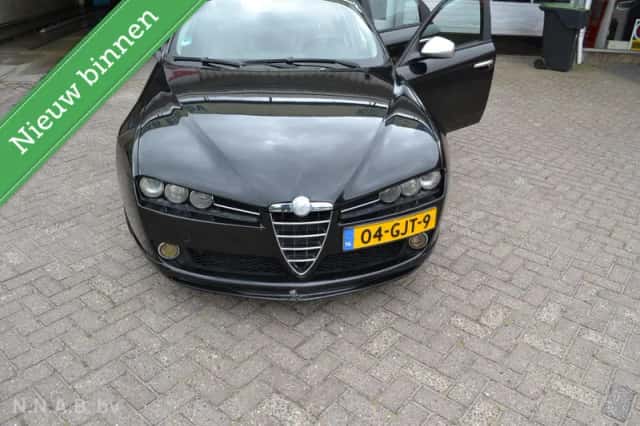 Alfa Romeo 159 (2008) thumbnail 3