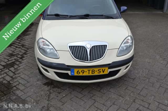 Lancia Ypsilon (2006) thumbnail 4