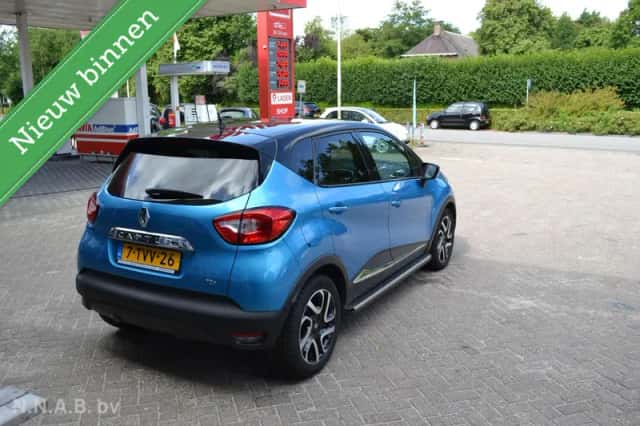 Renault Captur (2014) thumbnail 2