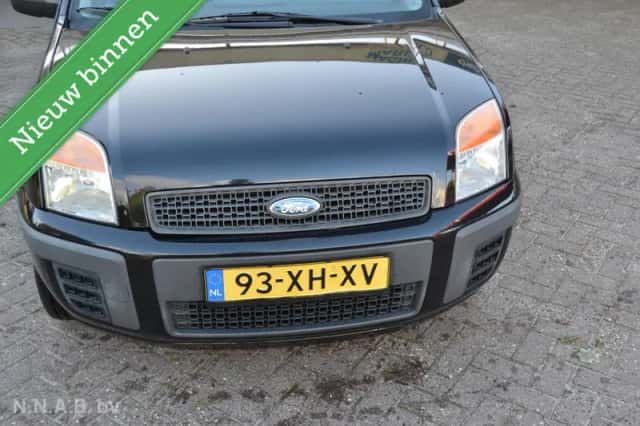 Ford Fusion (2007) thumbnail 4