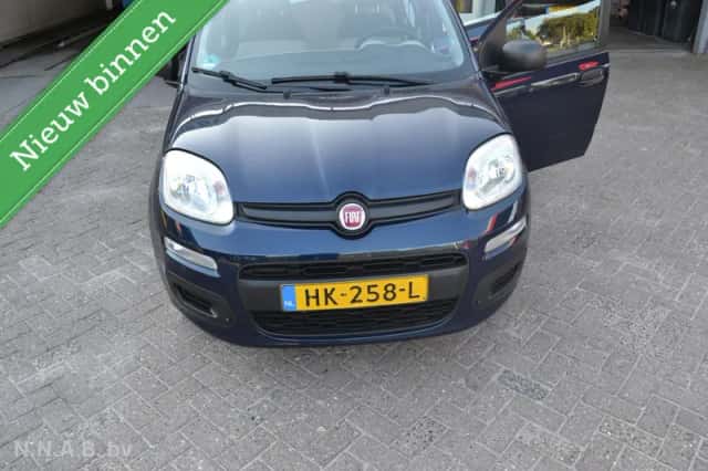Fiat Panda (2015) thumbnail 3