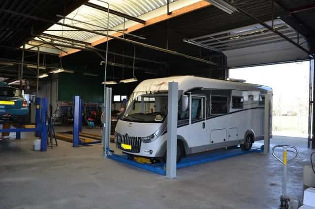 Carthago Chic C-Line (2017) thumbnail 5