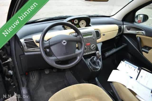 Lancia Ypsilon (2006) thumbnail 4