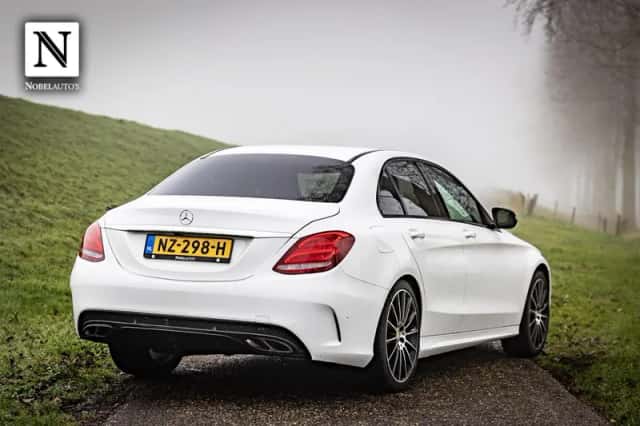 Mercedes-Benz C-Klasse (2016) thumbnail 3