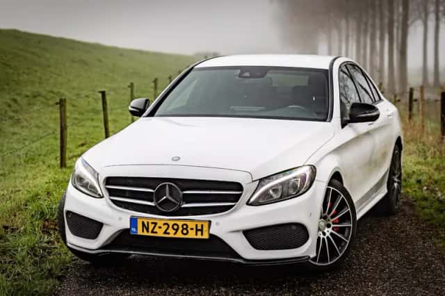 Mercedes-Benz C-Klasse (2016) thumbnail 4
