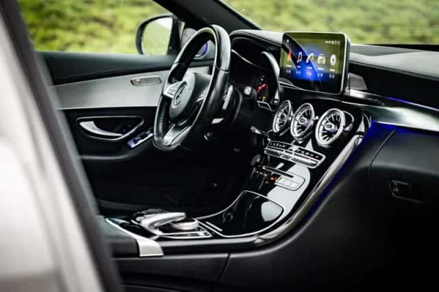 Mercedes-Benz C-Klasse (2016) thumbnail 6