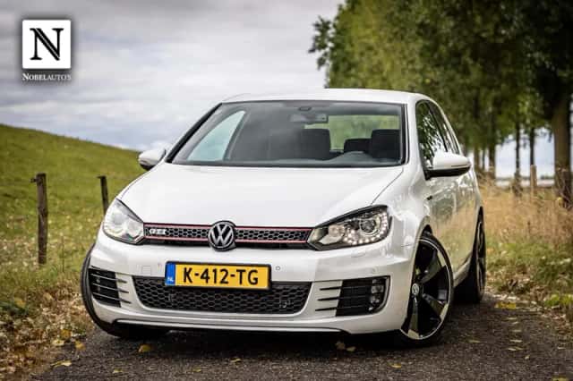 Volkswagen Golf (2012) thumbnail 1