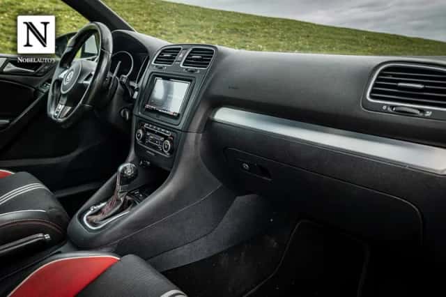 Volkswagen Golf (2012) thumbnail 2