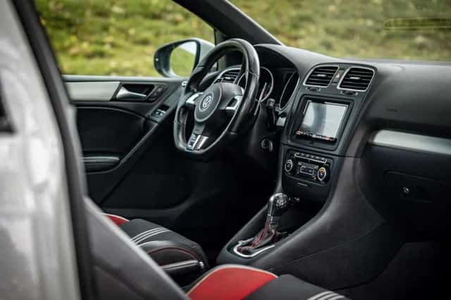 Volkswagen Golf (2012) thumbnail 5
