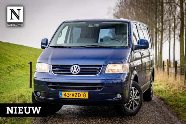 Volkswagen Transporter (2009) thumbnail 1