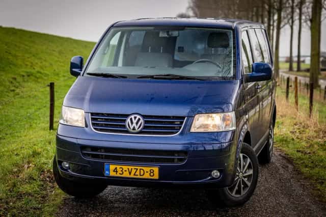 Volkswagen Transporter (2009) thumbnail 4