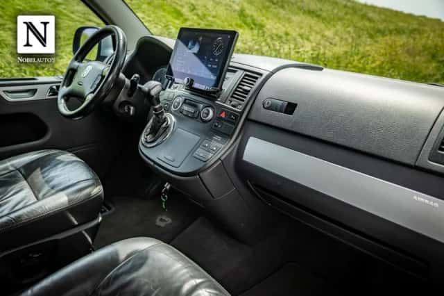 Volkswagen Transporter (2008) thumbnail 2