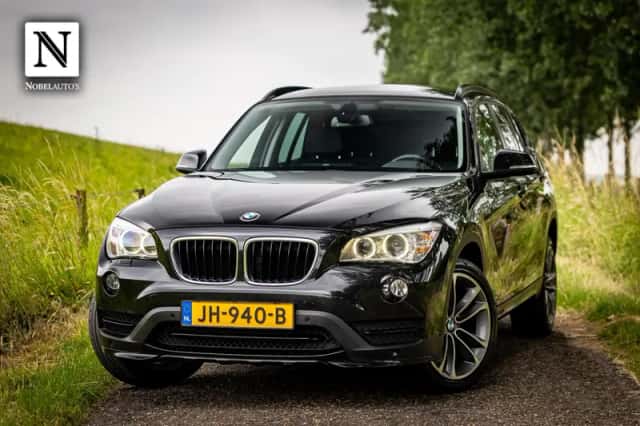 BMW X1 (2015) thumbnail 1